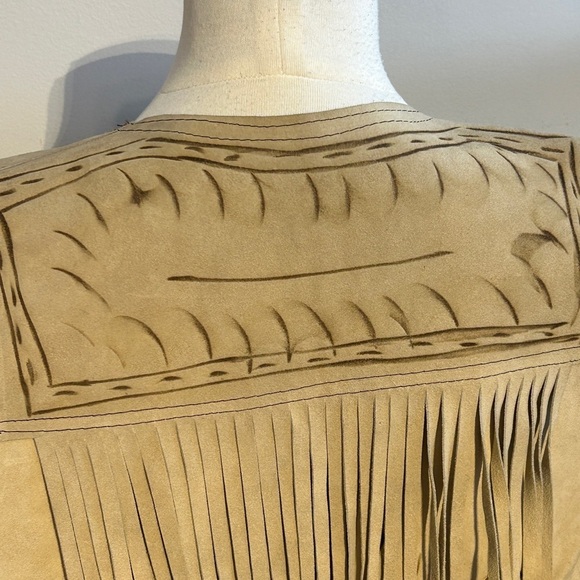 Vintage Suede Burnout Design Fringe Vest - Picture 8 of 9